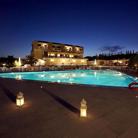 Dekelia Hotel Atenas Exterior foto